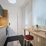 Apartment Karlove 3 Free Parking, Family Friendly, Near Center Bratislava