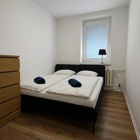 Karlove 3 Free Parking, Family Friendly, Near Center