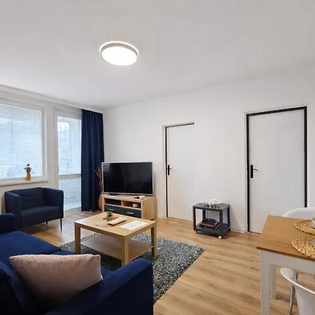 Apartment Karlove 3 Free Parking, Family Friendly, Near Center *