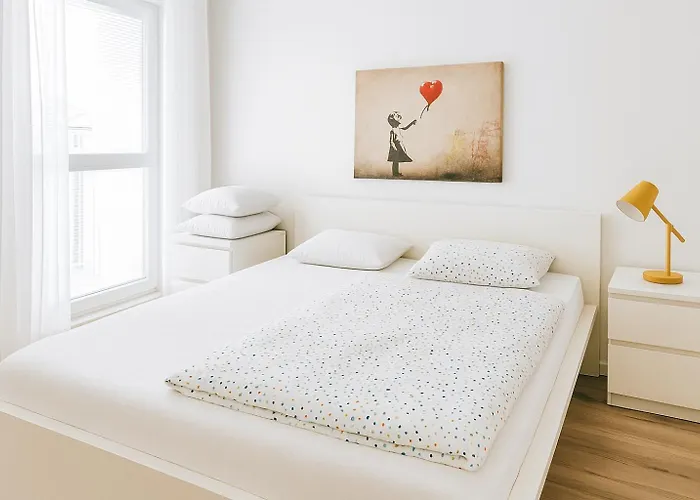 Karlove 3 Free Parking, Family Friendly, Near Center Apartment