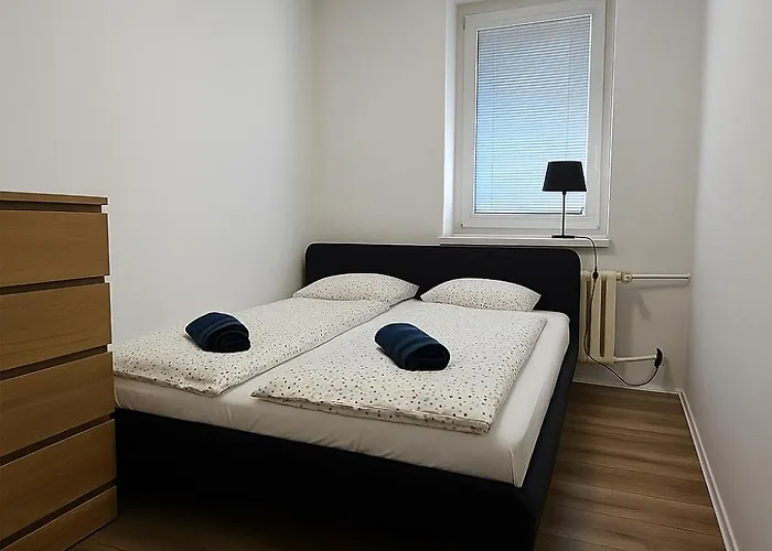 Karlove 3 Free Parking, Family Friendly, Near Center