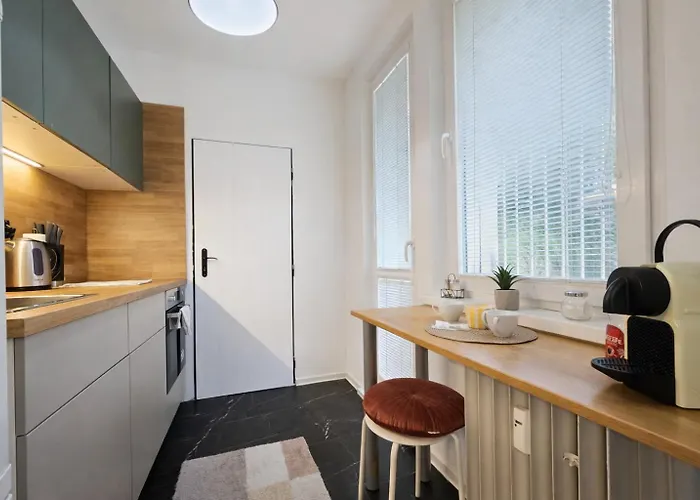 Apartament Karlove 3 Free Parking, Family Friendly, Near Center Bratysława